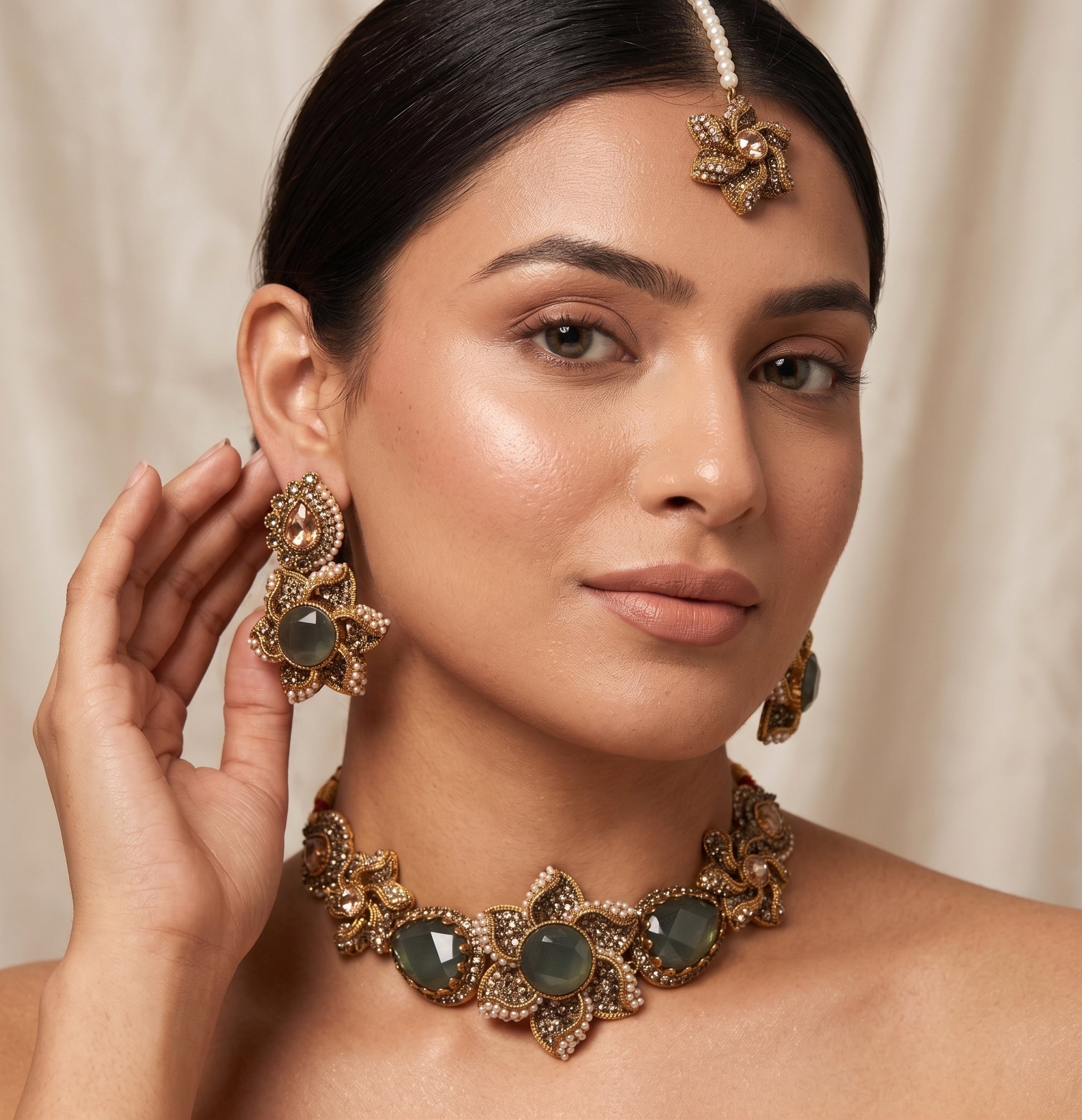 Hameeda Premuim Choker Set