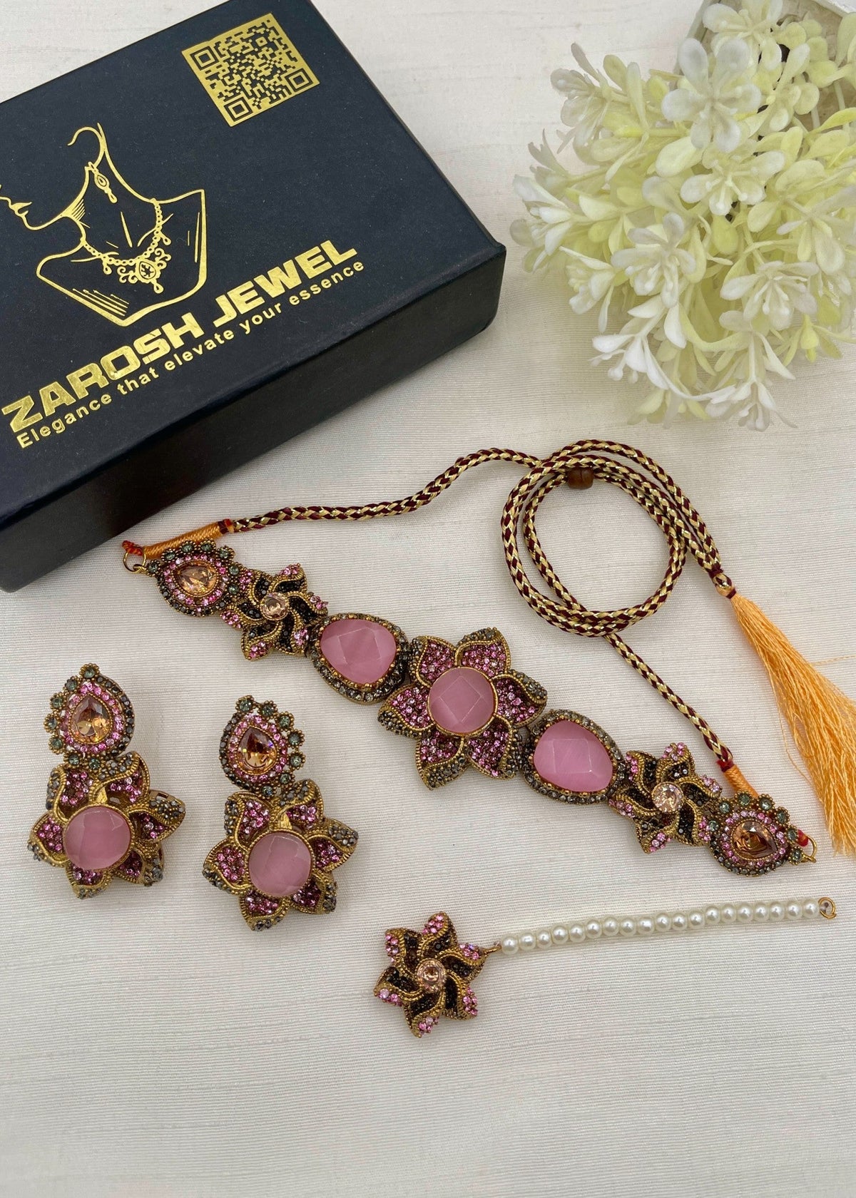 Shop the Hameeda Premuim Choker Set from Zarosh Jewel