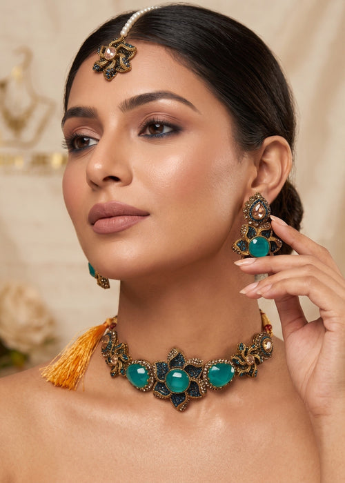 Shop the Hameeda Premuim Choker Set from Zarosh Jewel