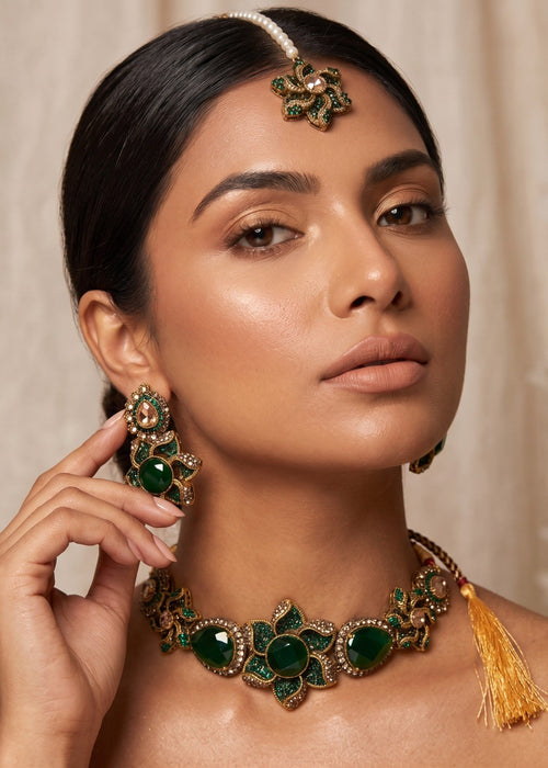 Shop the Hameeda Premuim Choker Set from Zarosh Jewel