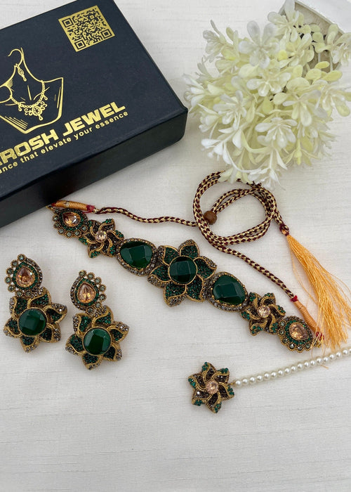 Shop the Hameeda Premuim Choker Set from Zarosh Jewel
