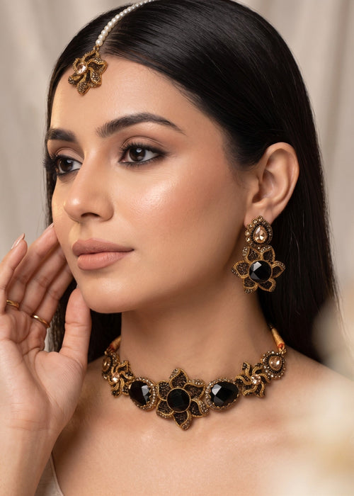 Shop the Hameeda Premuim Choker Set from Zarosh Jewel