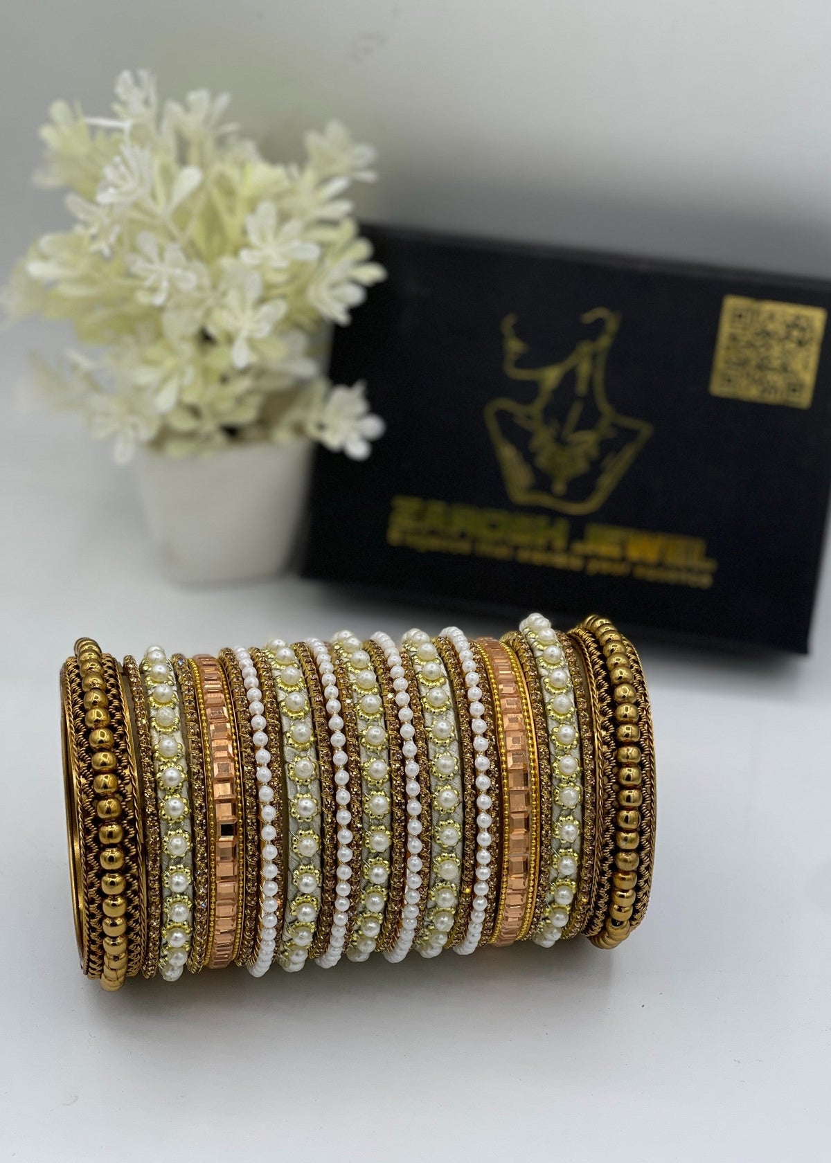 Hanan Bangle Set by Zarosh Jewel