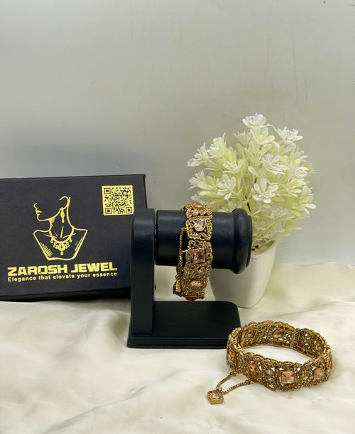 Hawra Adjustable Bangle