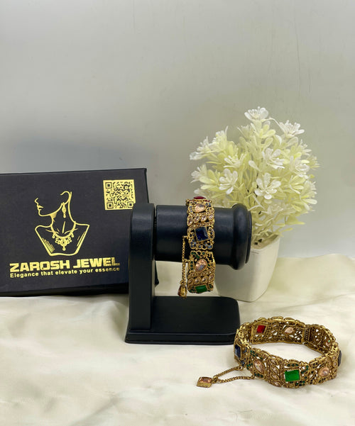Hawra Adjustable Bangle