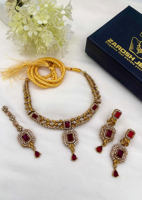 Shop the Hawwa Necklace Set from Zarosh Jewel
