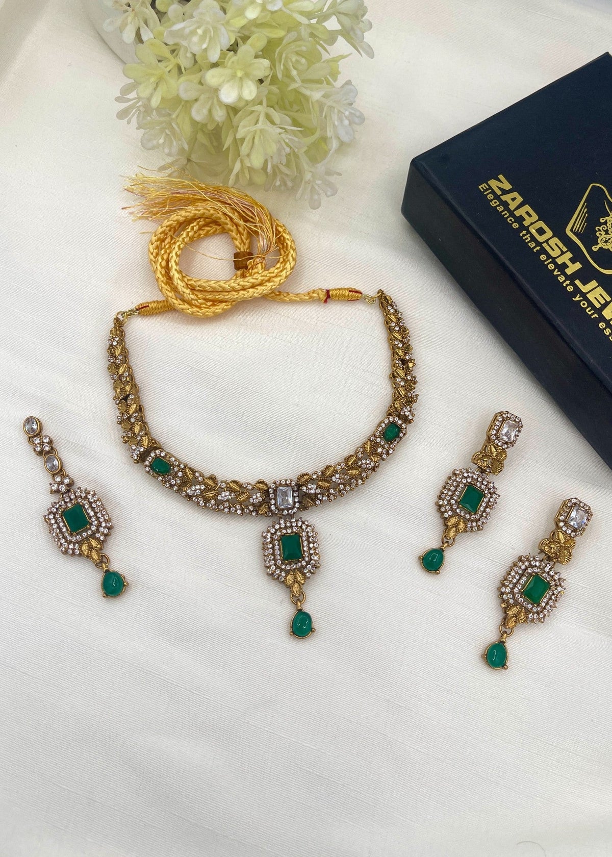 Shop the Hawwa Necklace Set from Zarosh Jewel