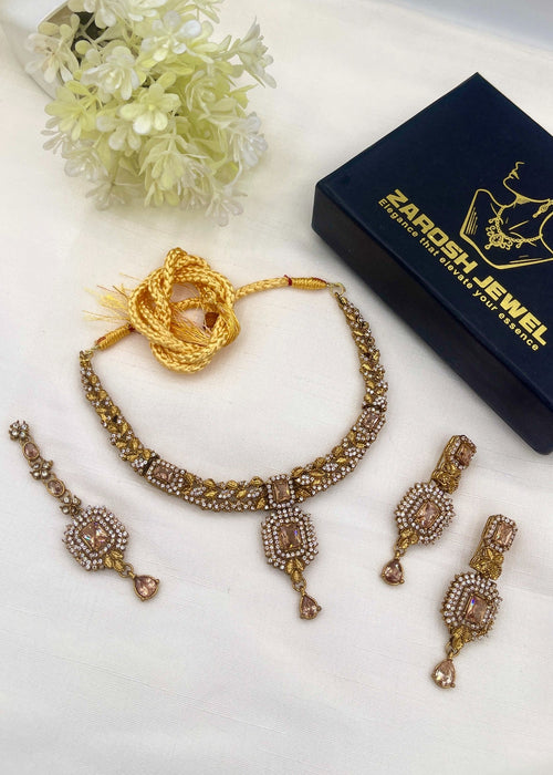 Shop the Hawwa Necklace Set from Zarosh Jewel