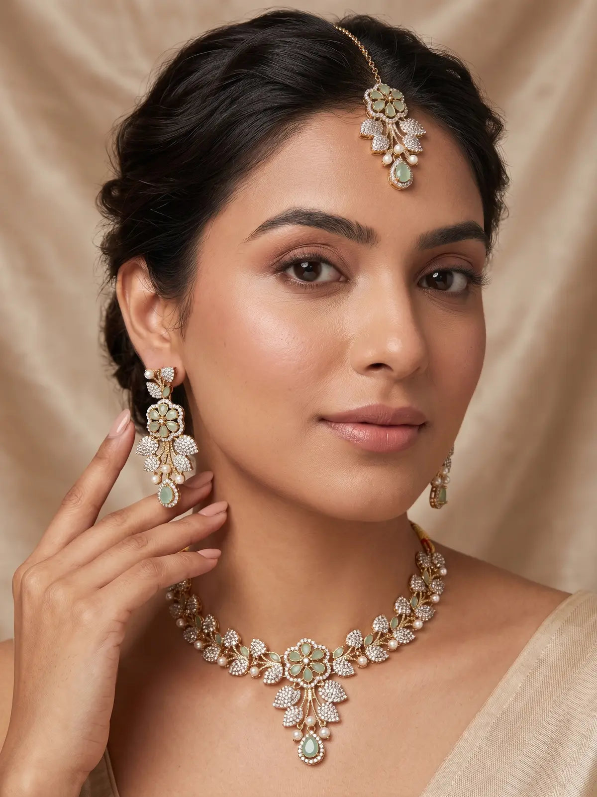 Hazel Necklace Set