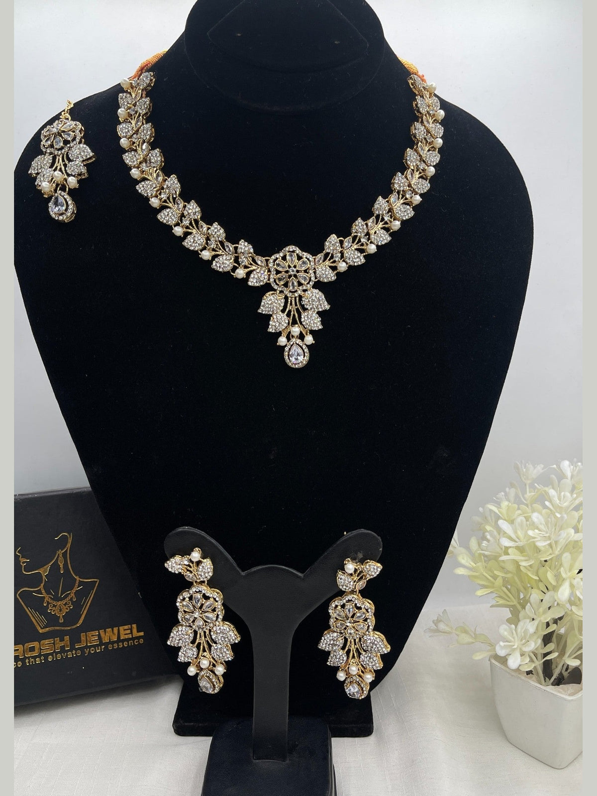 Shop the Hazel Necklace Set from Zarosh Jewel