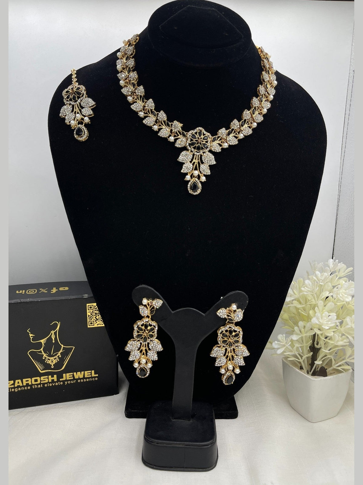 Shop the Hazel Necklace Set from Zarosh Jewel