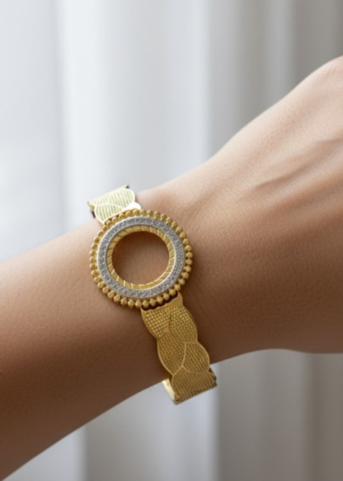 Heritage Circle Motif Gold Bracelet by Zarosh Jewel
