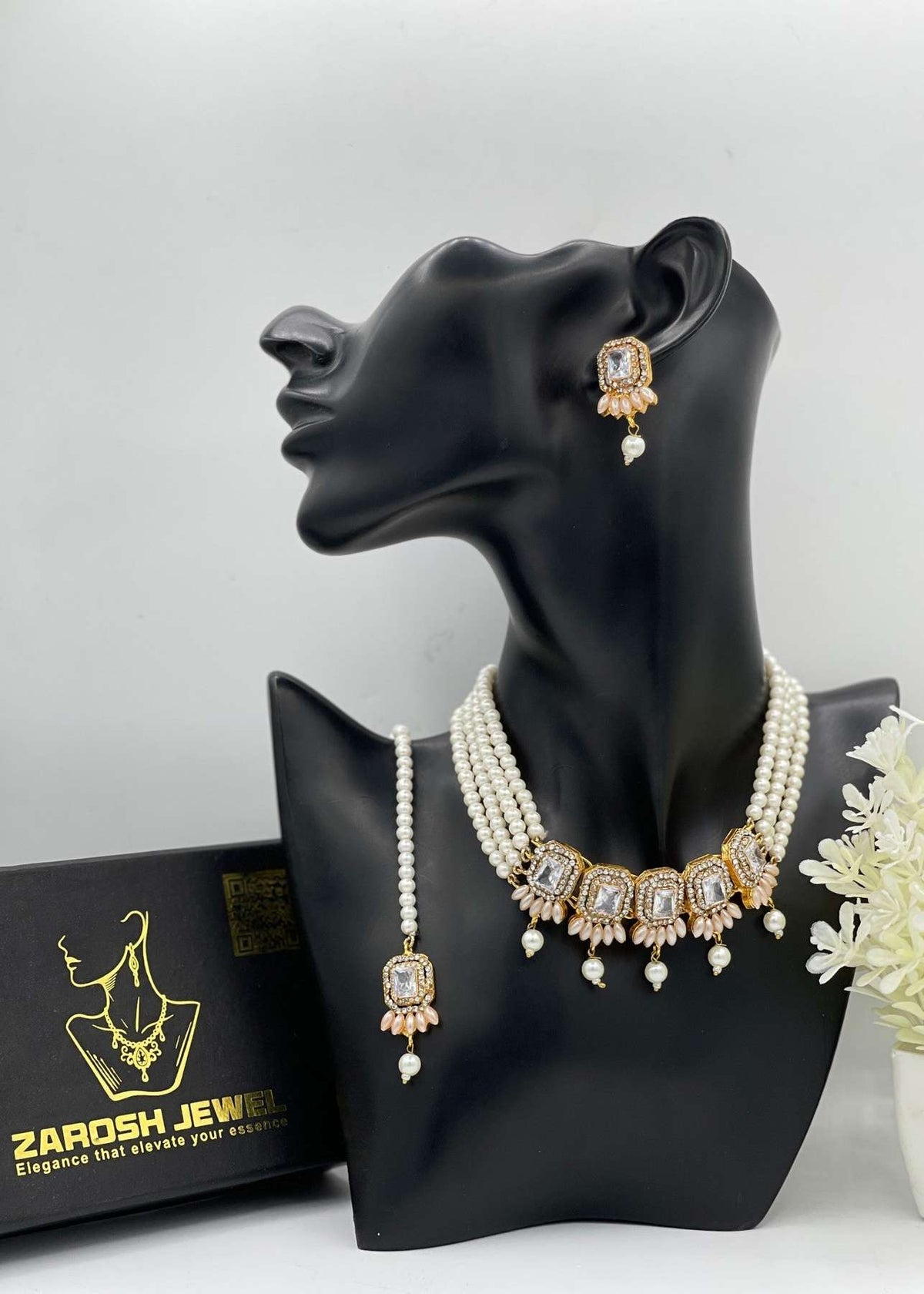Shop the Heritage Pearl Choker Set from Zarosh Jewel