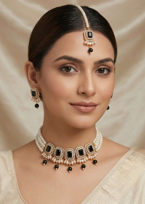 Shop the Heritage Pearl Choker Set from Zarosh Jewel