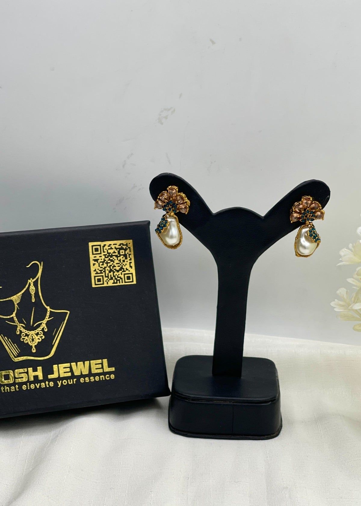 Shop the Hina Sahara Earrings from Zarosh Jewel