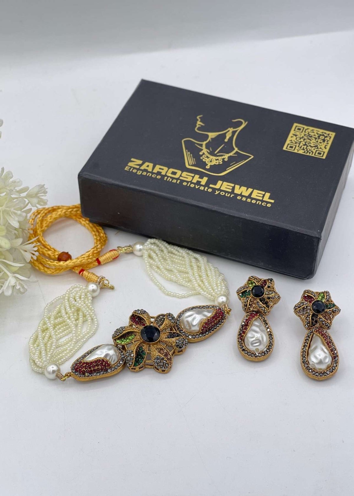 Shop the Hira Elegance Choker Set from Zarosh Jewel