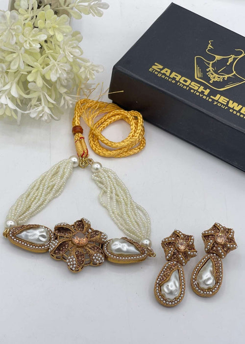 Shop the Hira Elegance Choker Set from Zarosh Jewel