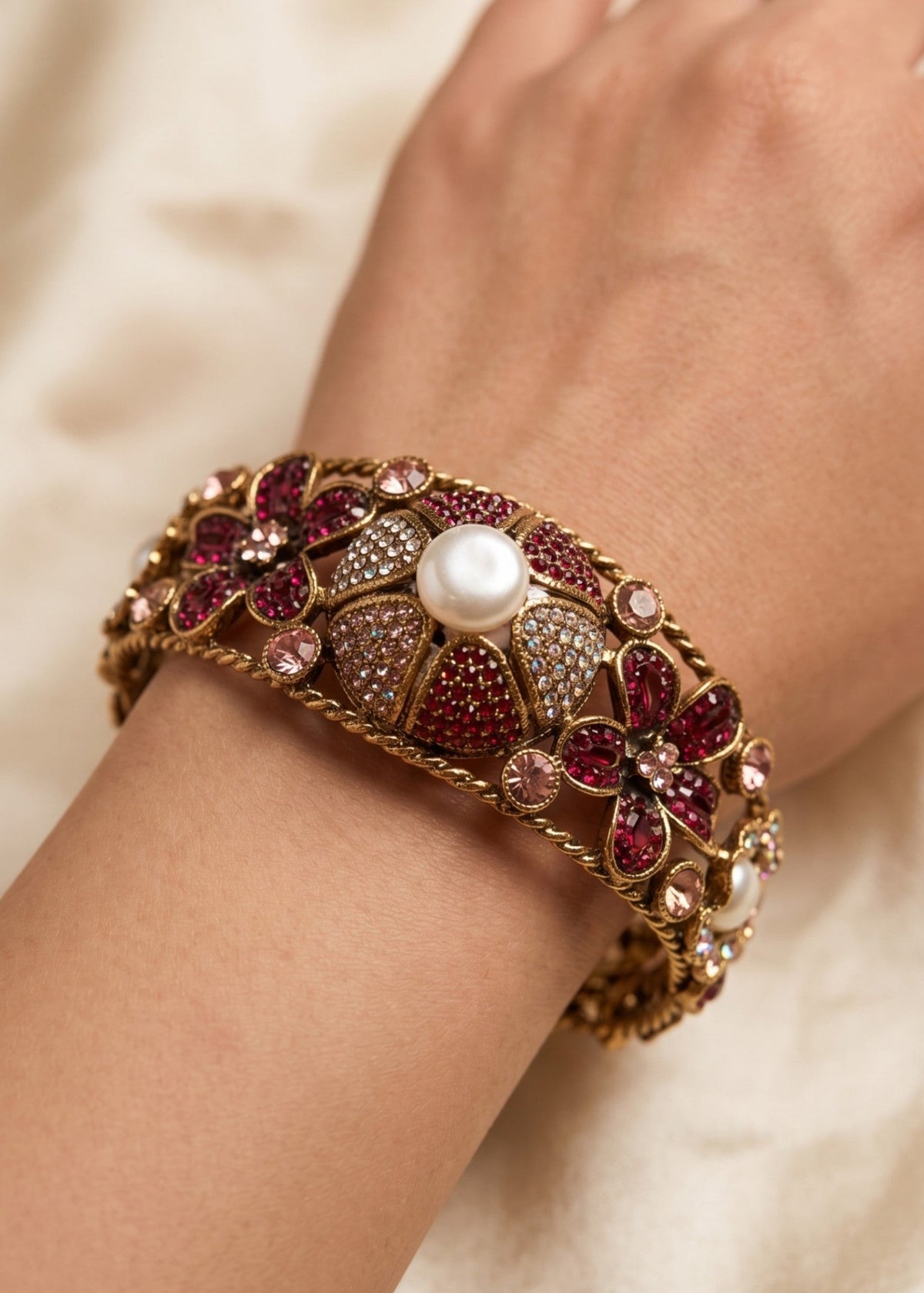 Hoor Floral Bangle by Zarosh Jewel