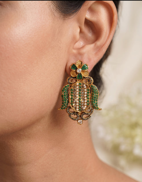 Huda Earring