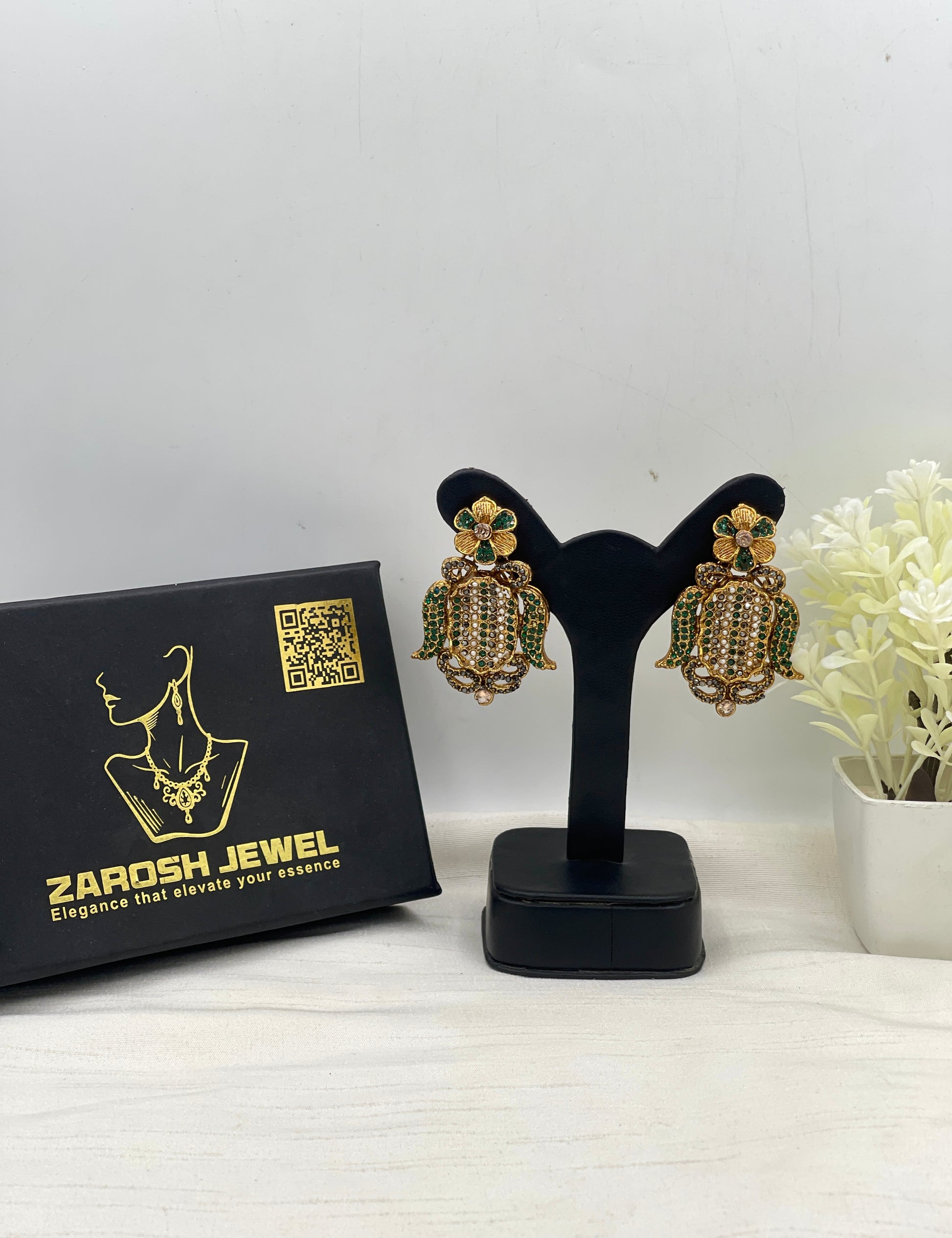 Huda Earring
