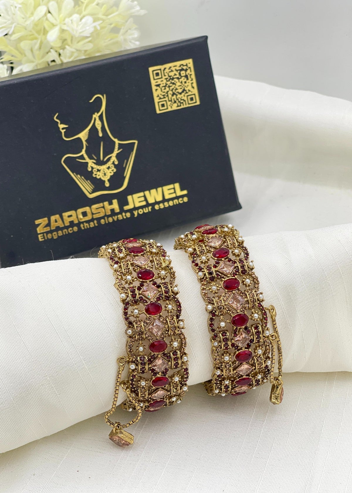 Shop the Humaira Openable Bangle Set from Zarosh Jewel