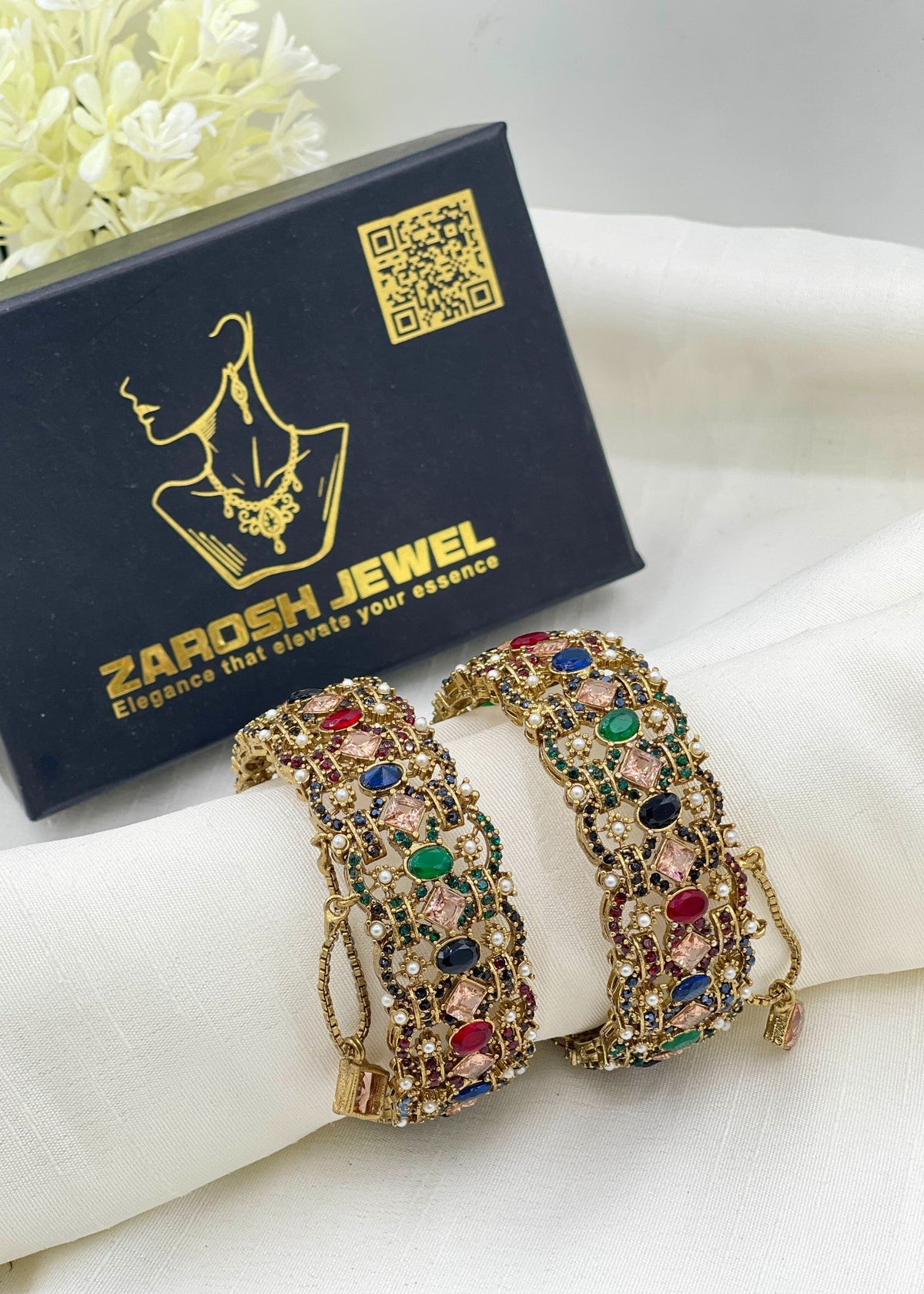 Shop the Humaira Openable Bangle Set from Zarosh Jewel