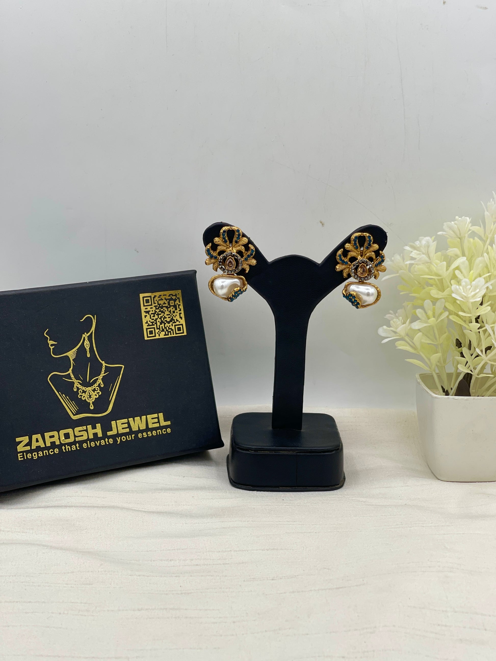 Inas Premium Earring