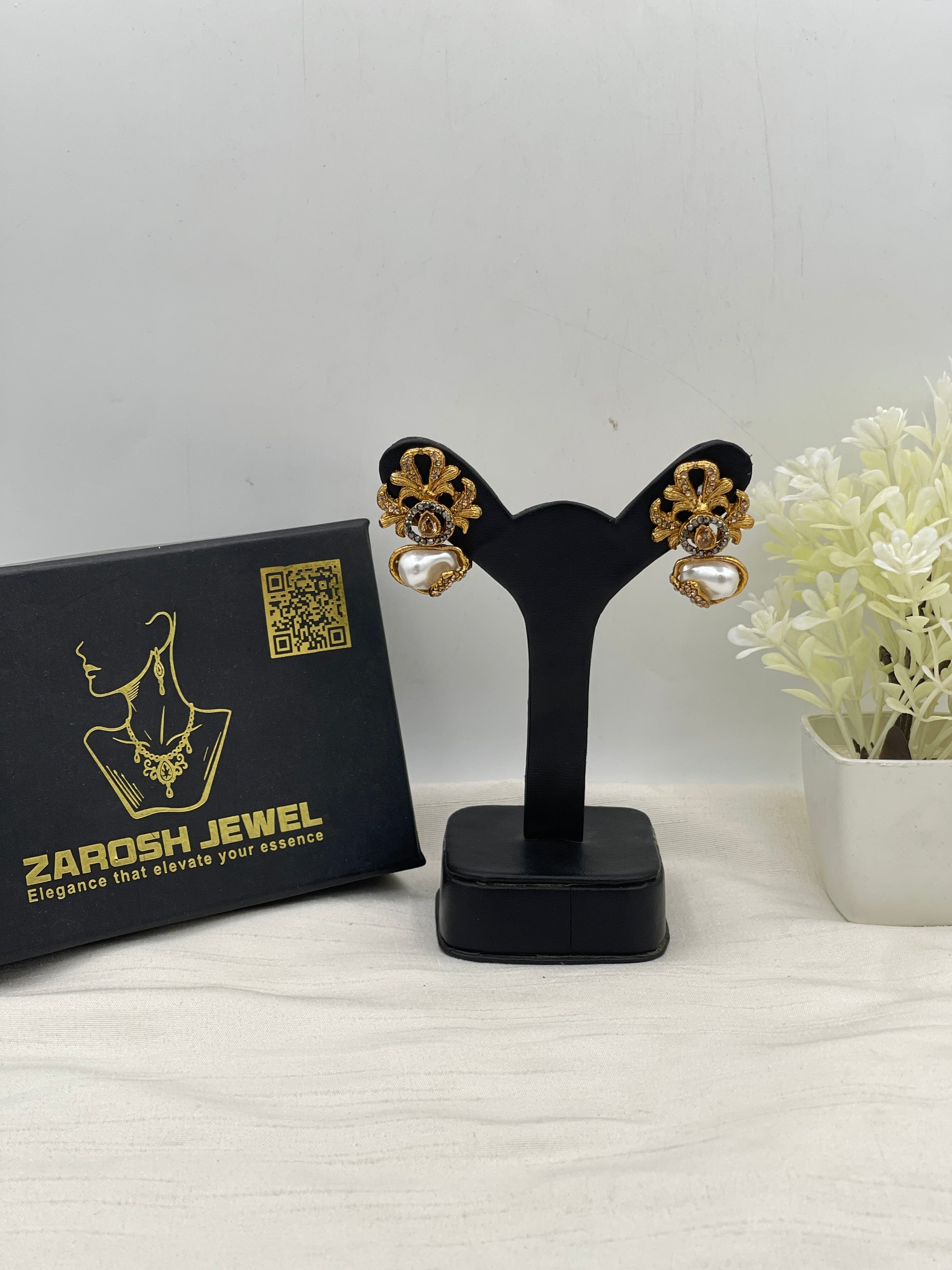 Inas Premium Earring
