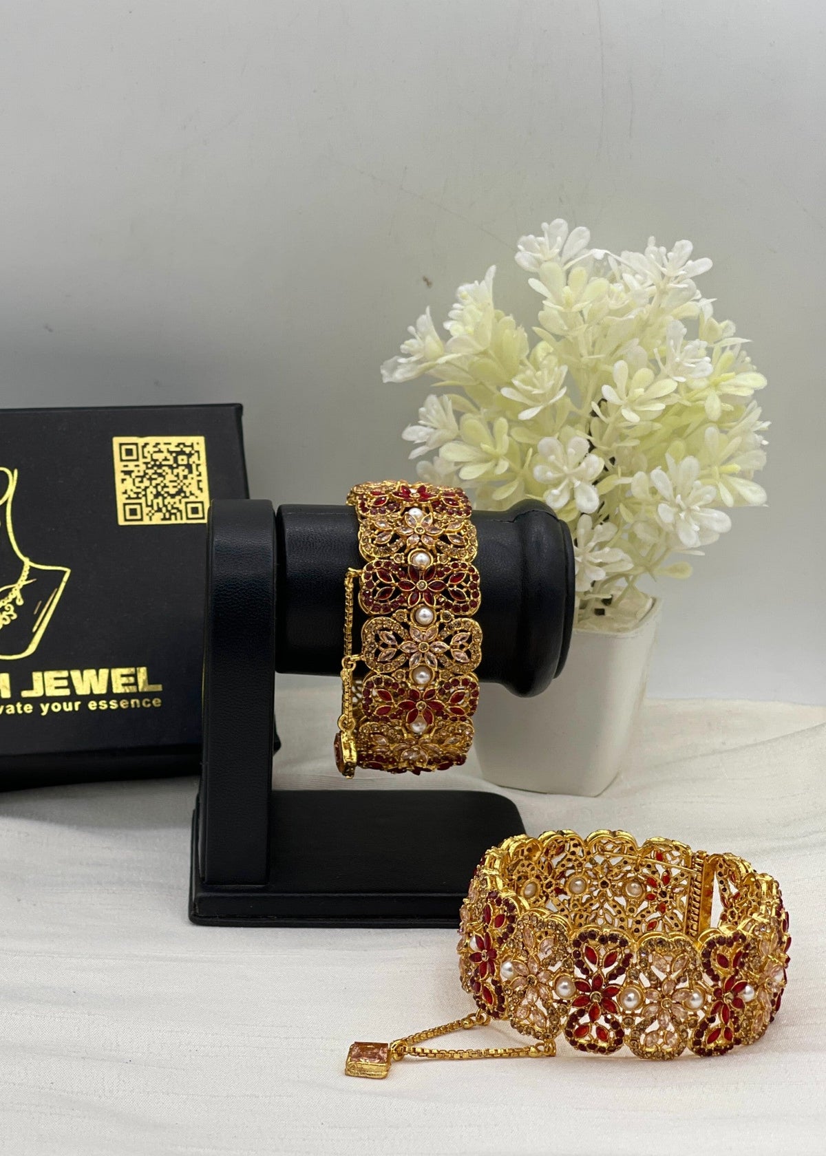 Shop the Iqra Royal Pearl Floral Karas from Zarosh Jewel