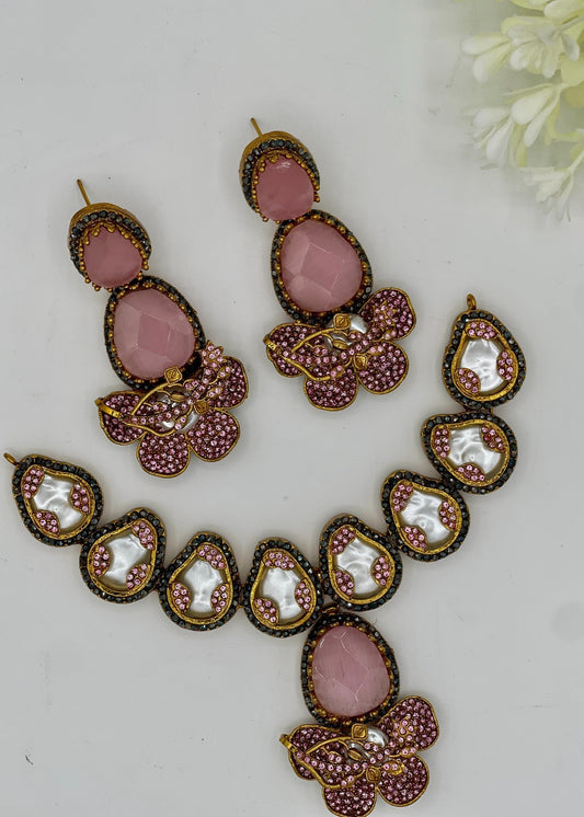 Shop the Jameela Necklace Set from Zarosh Jewel