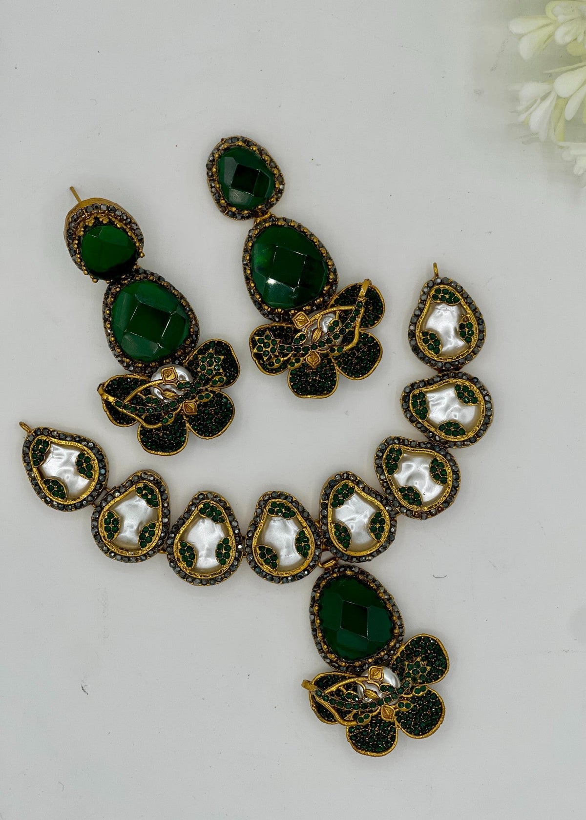 Shop the Jameela Necklace Set from Zarosh Jewel