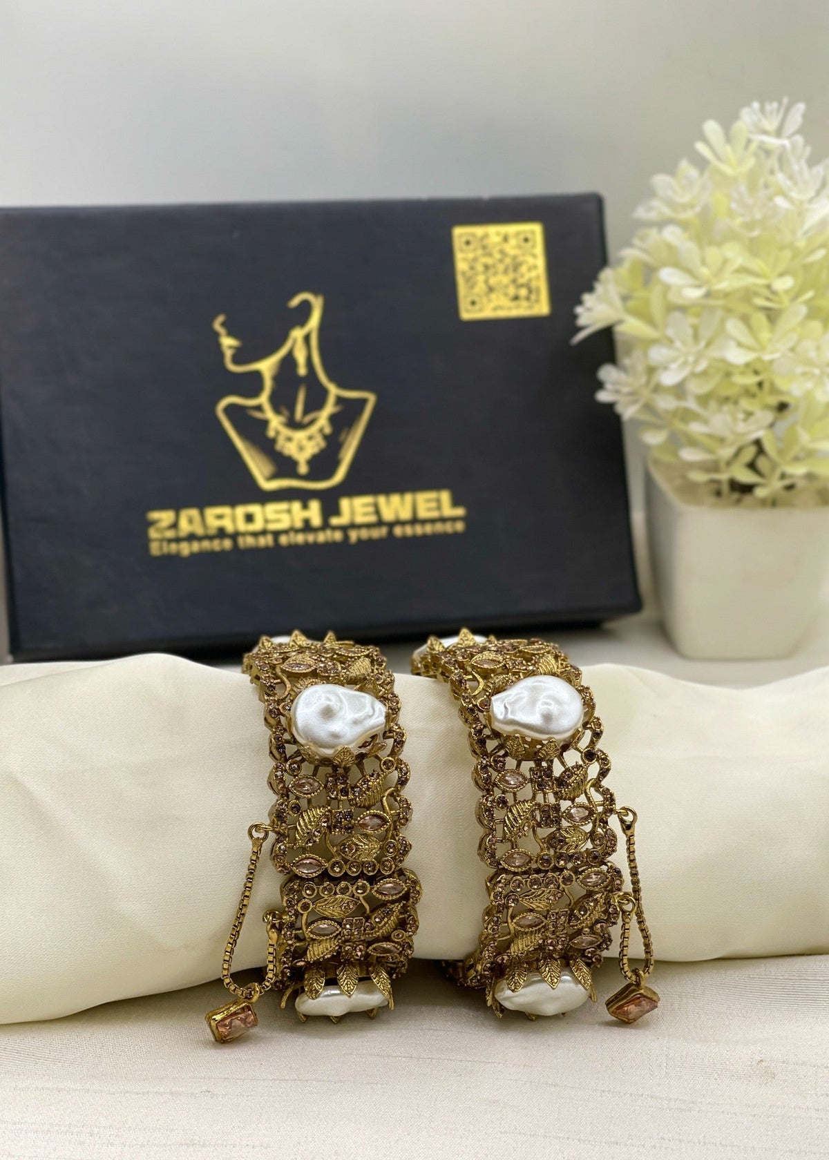 Jannah Openable Bangle by Zarosh Jewel
