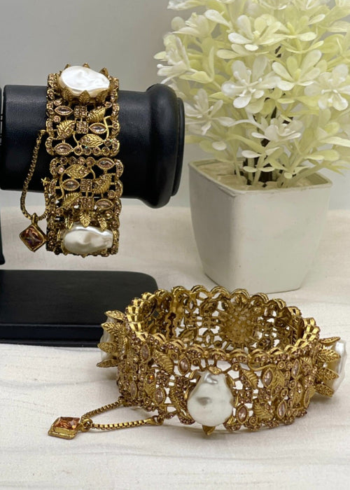 Shop the Jannah Openable Bangle from Zarosh Jewel