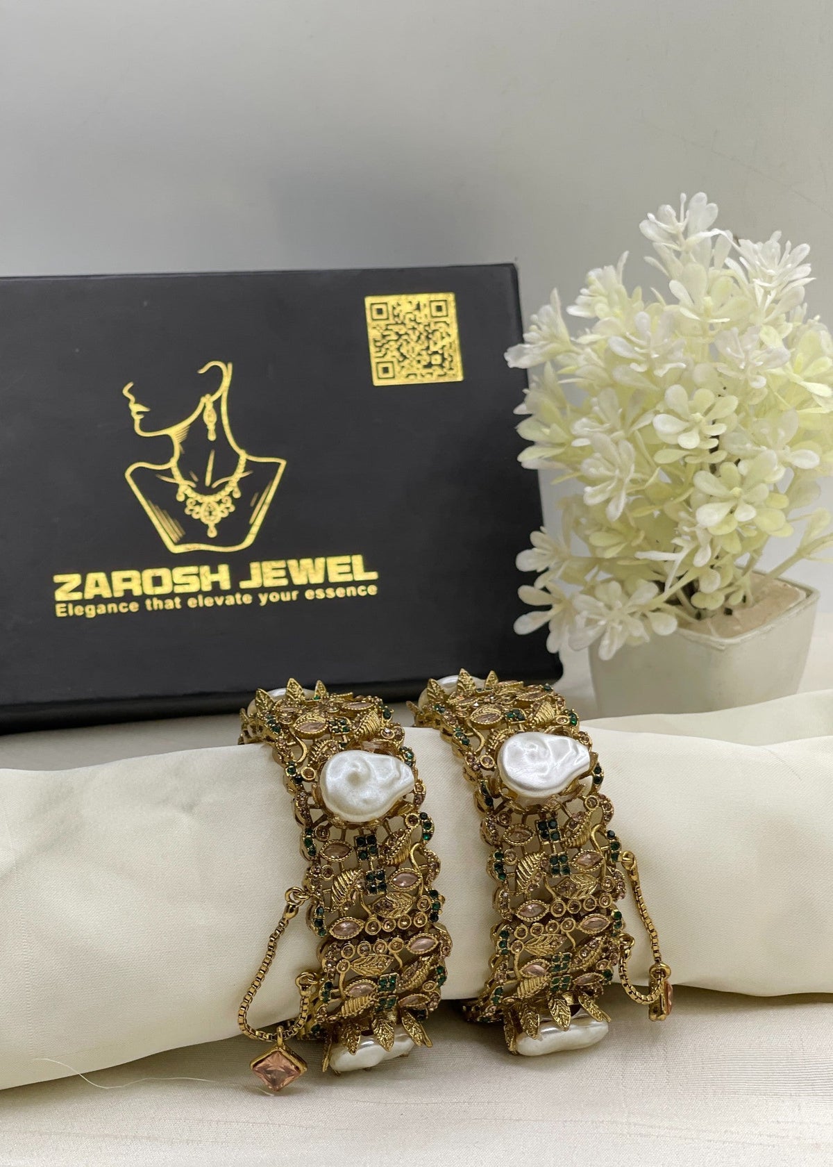 Shop the Jannah Openable Bangle from Zarosh Jewel