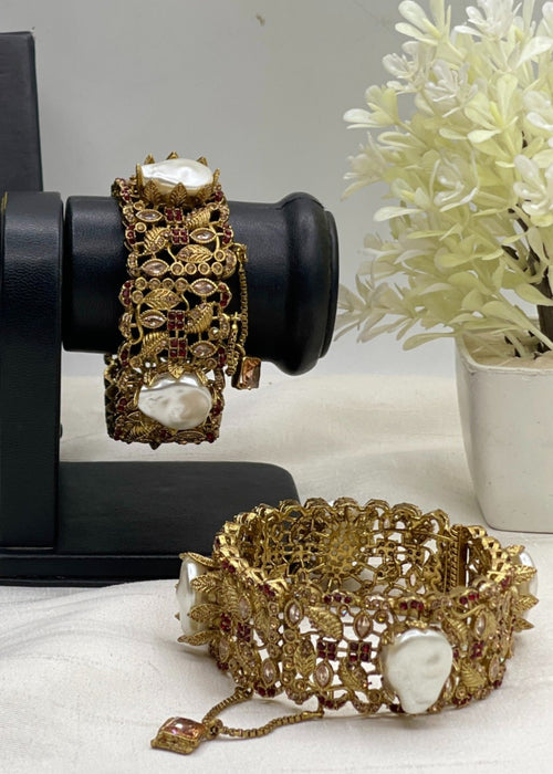 Shop the Jannah Openable Bangle from Zarosh Jewel