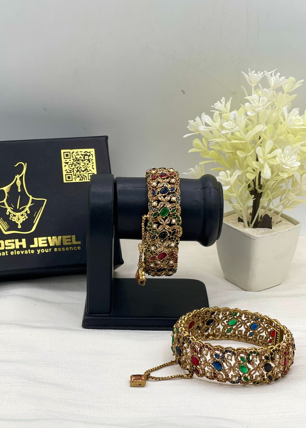 Shop the Jasmin Antique Kara Set from Zarosh Jewel
