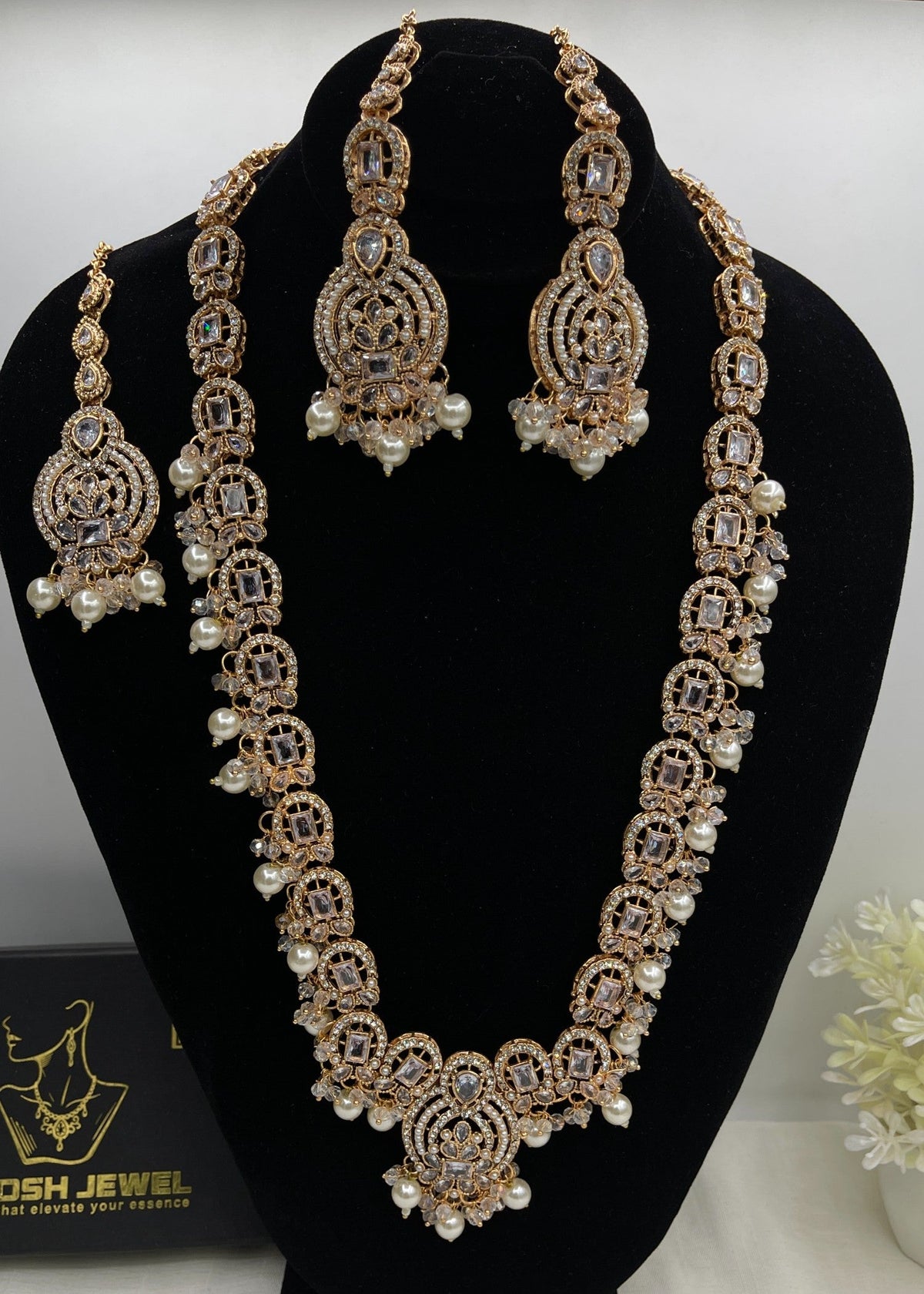 Shop the Jawaria Long Mala Set from Zarosh Jewel