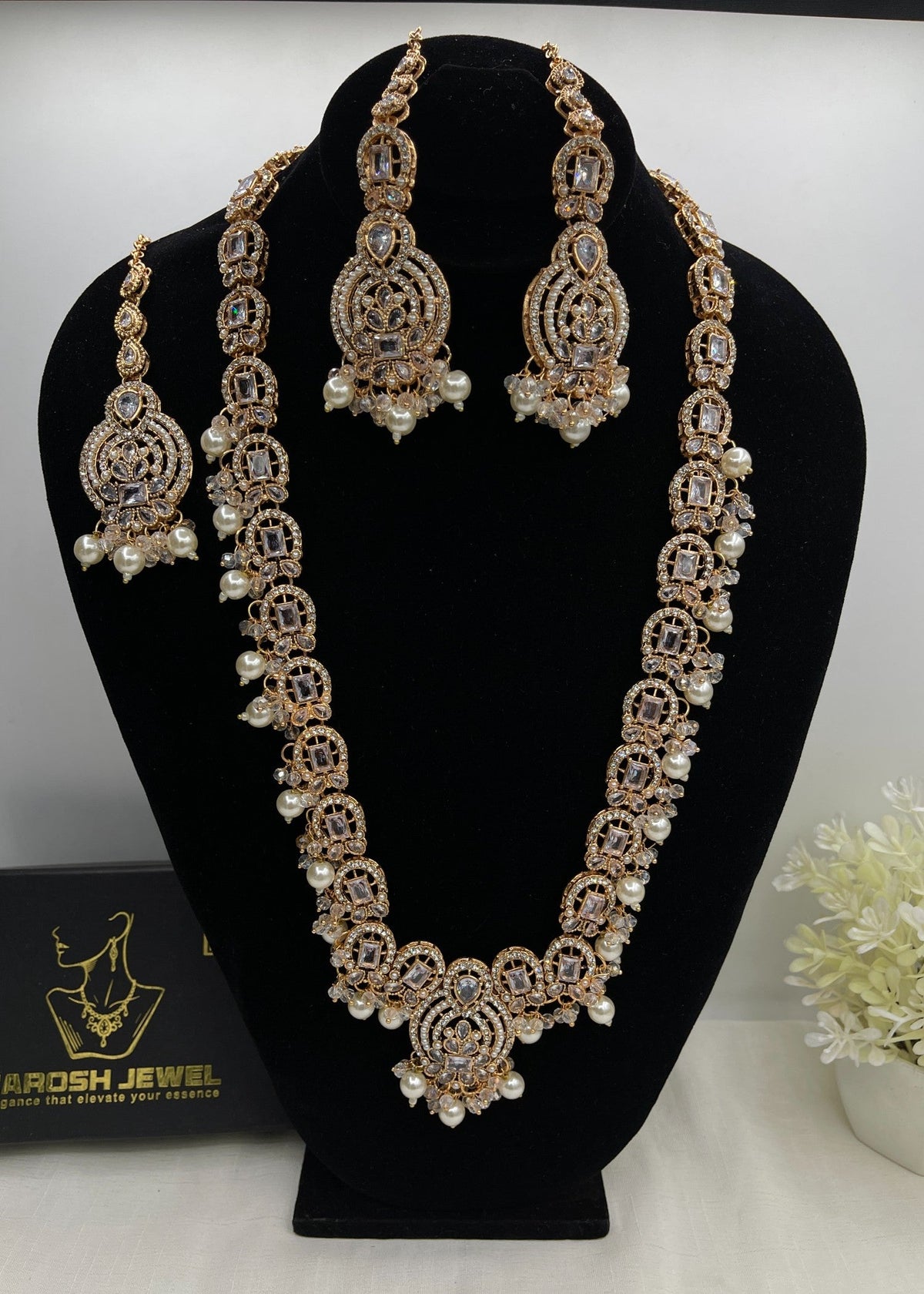 Shop the Jawaria Long Mala Set from Zarosh Jewel