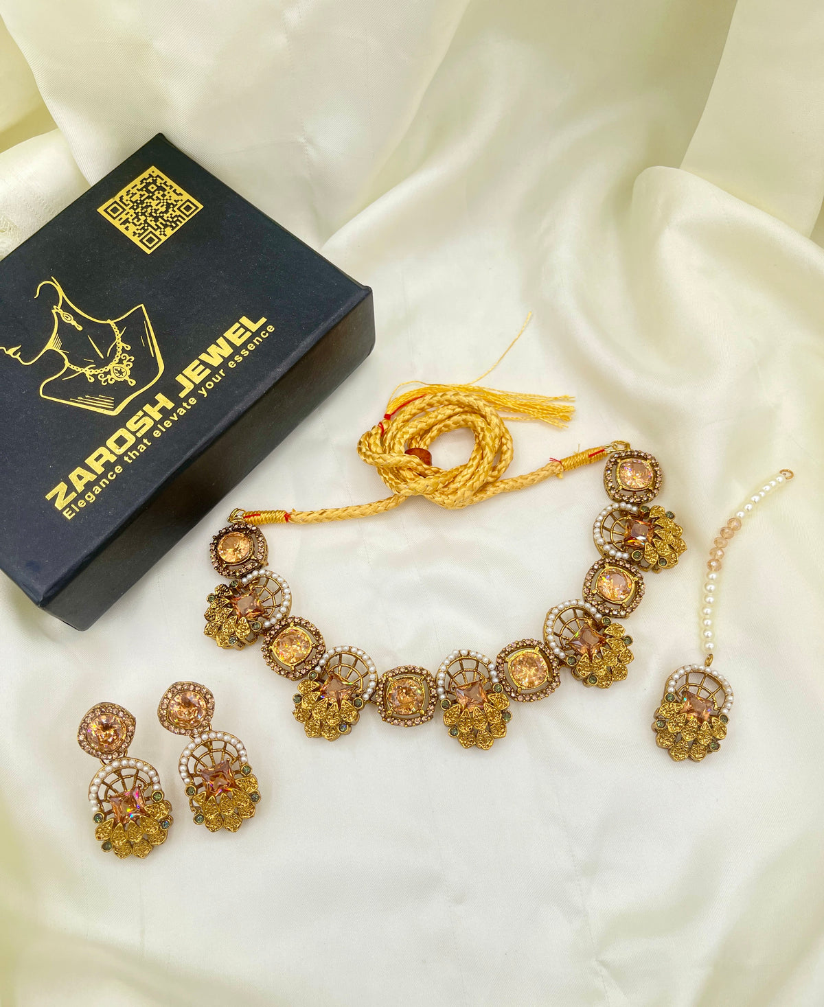 Shop the Jawayriya Heritage Necklace from Zarosh Jewel