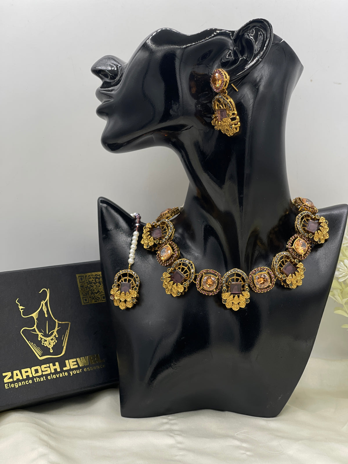 Shop the Jawayriya Heritage Necklace from Zarosh Jewel