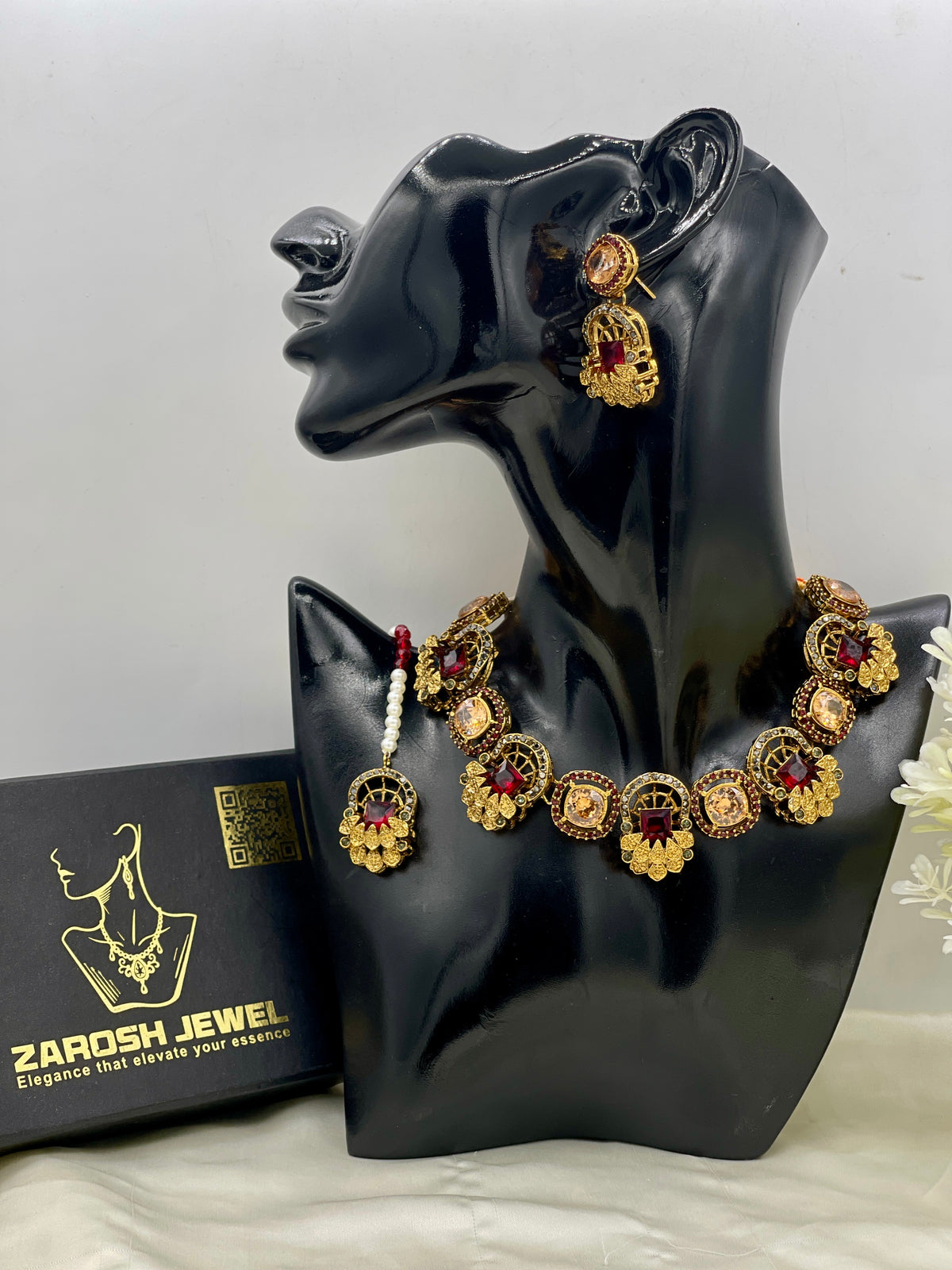 Shop the Jawayriya Heritage Necklace from Zarosh Jewel