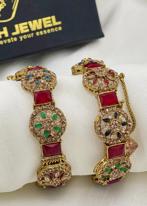 Shop the Jiya Openable Bangle Set from Zarosh Jewel