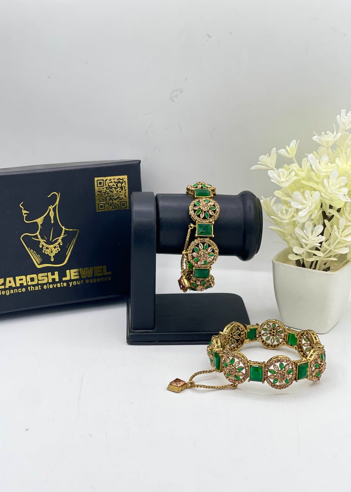 Shop the Jiya Openable Bangle Set from Zarosh Jewel