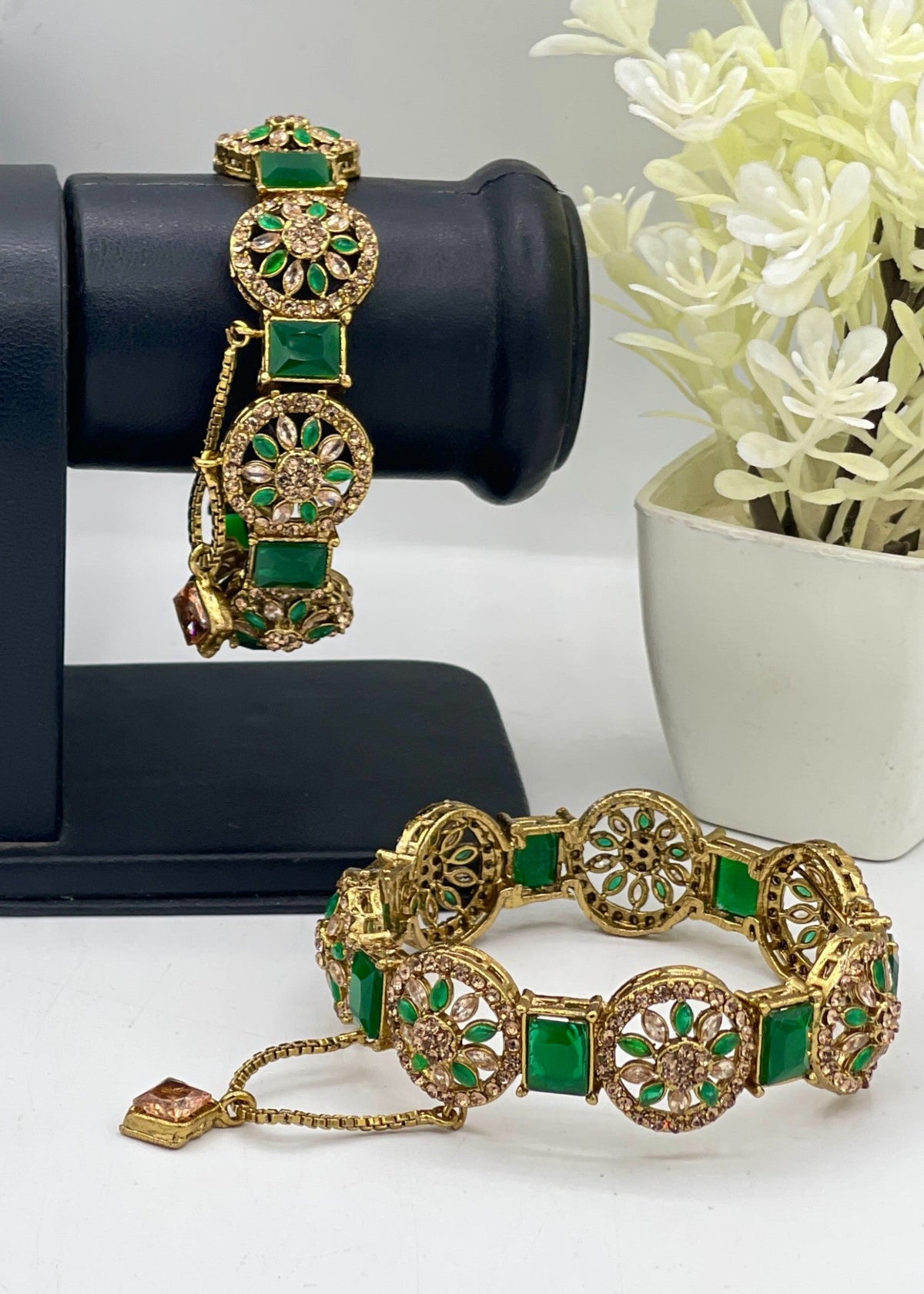 Shop the Jiya Openable Bangle Set from Zarosh Jewel