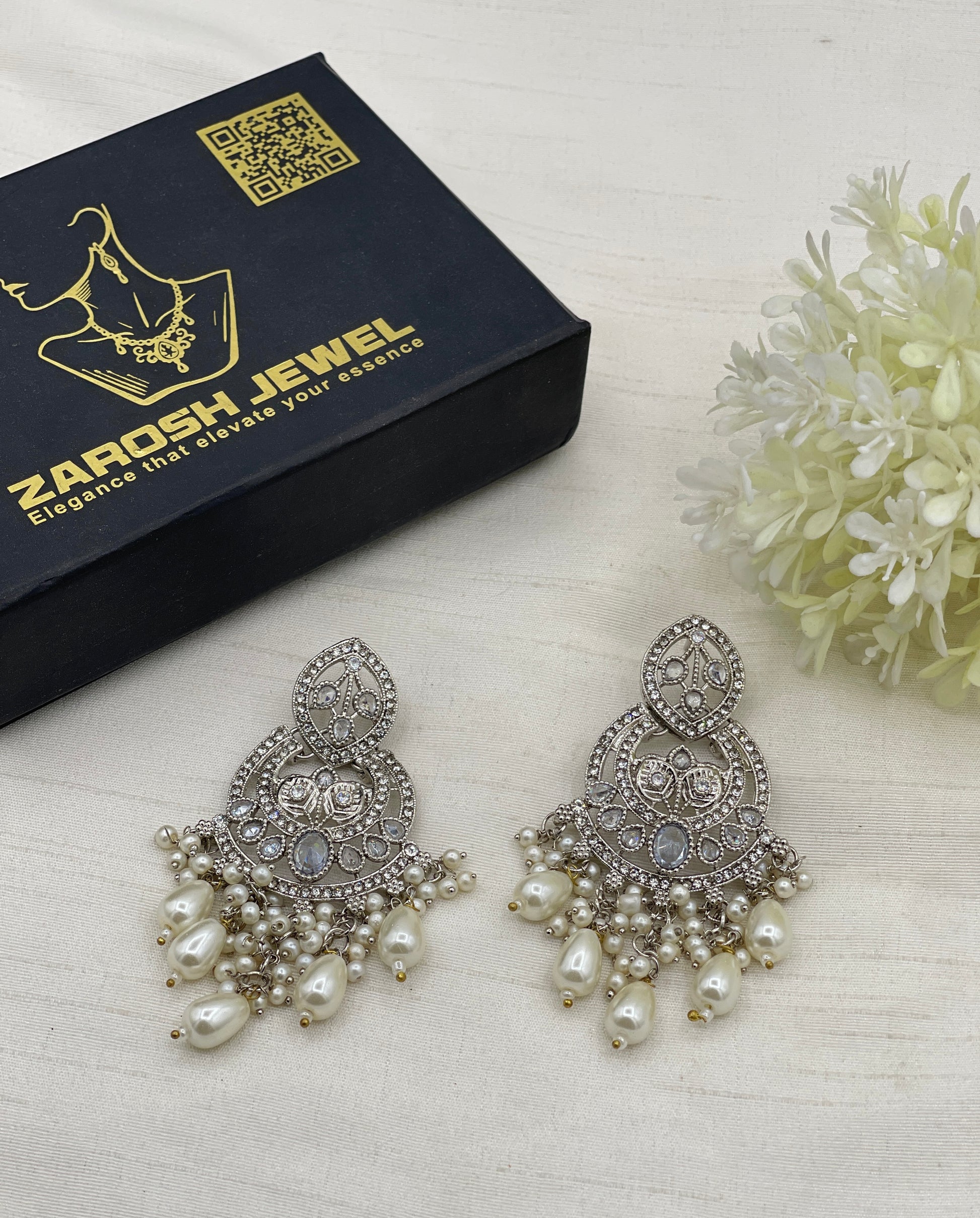 Jowhara Elegent Earring