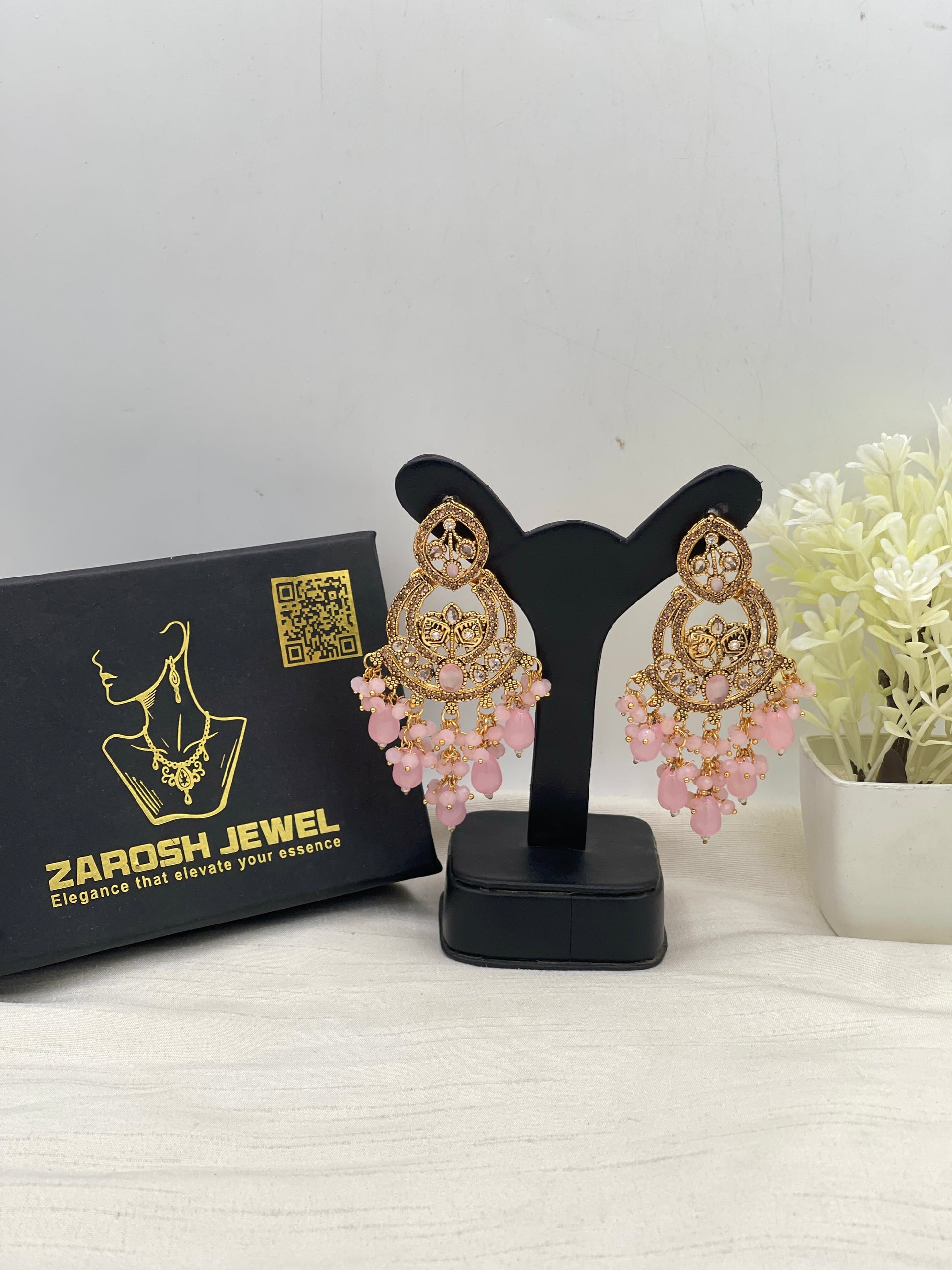 Jowhara Elegent Earring