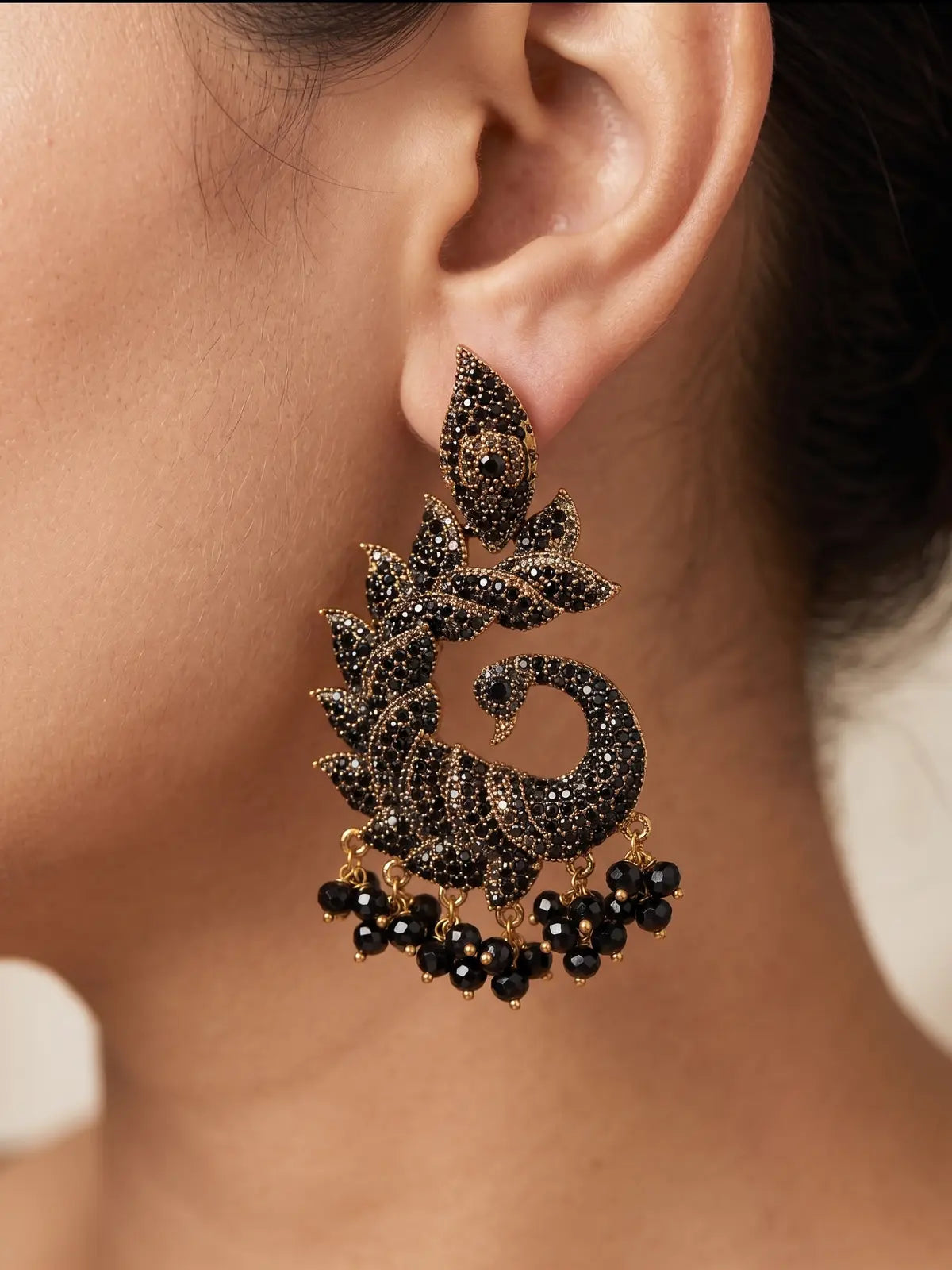 Kainat Luxury Dangler Earring