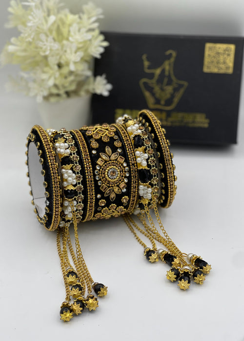 Kavya Bangle Set by Zarosh Jewel