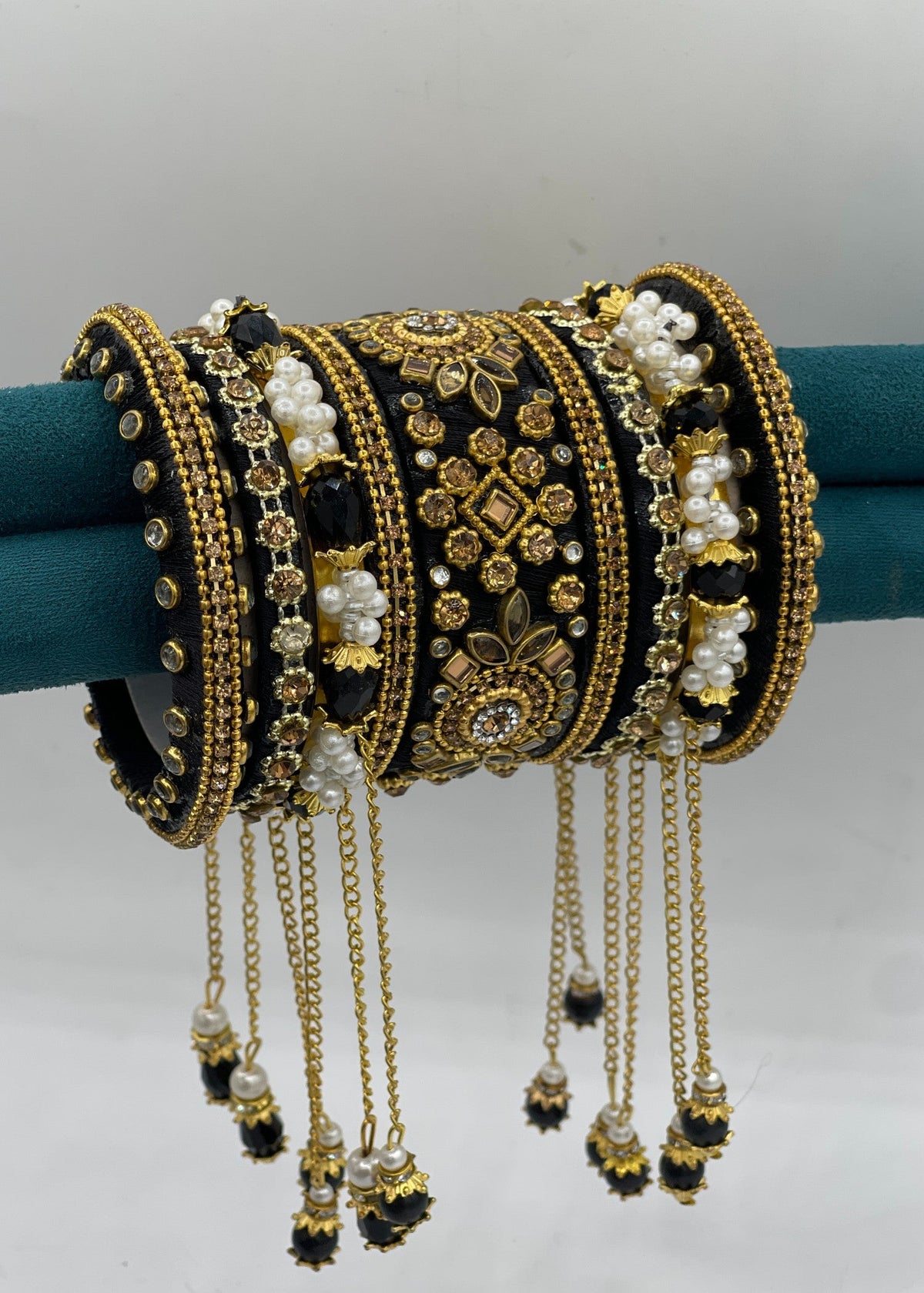 Shop the Kavya Bangle Set from Zarosh Jewel
