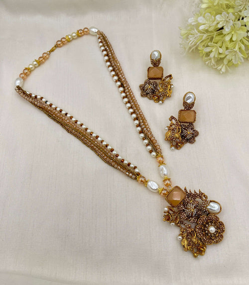 Shop the Kawthar Elegent Malla from Zarosh Jewel